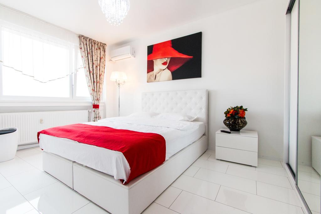 Belvedere Danubius Apartment กาลาจิ ภายนอก รูปภาพ